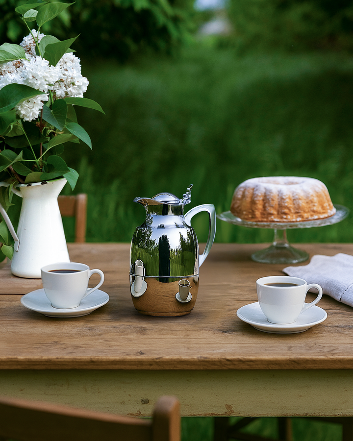 Die Isolierkanne JUWEL in 0,65L ist perfekt für eine kleine Kaffeerunde.